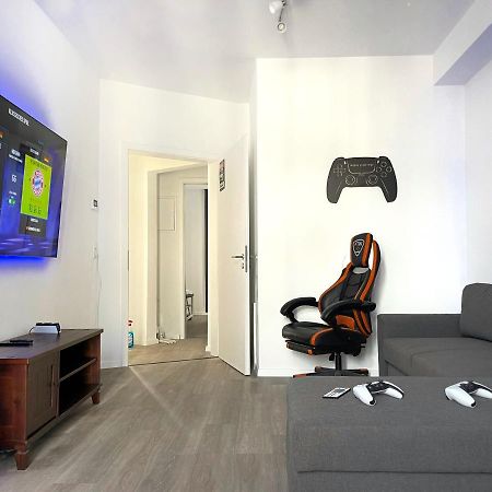 Jaybnb - Gaming Apartment Ps5 65 Zoll 4K Tv Wohnung Mit Balkon Dortmund Exterior photo